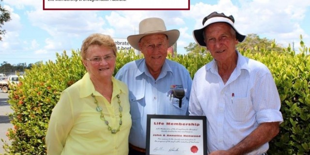  John and Annette Henwood from "Fossil Downs" Receive award