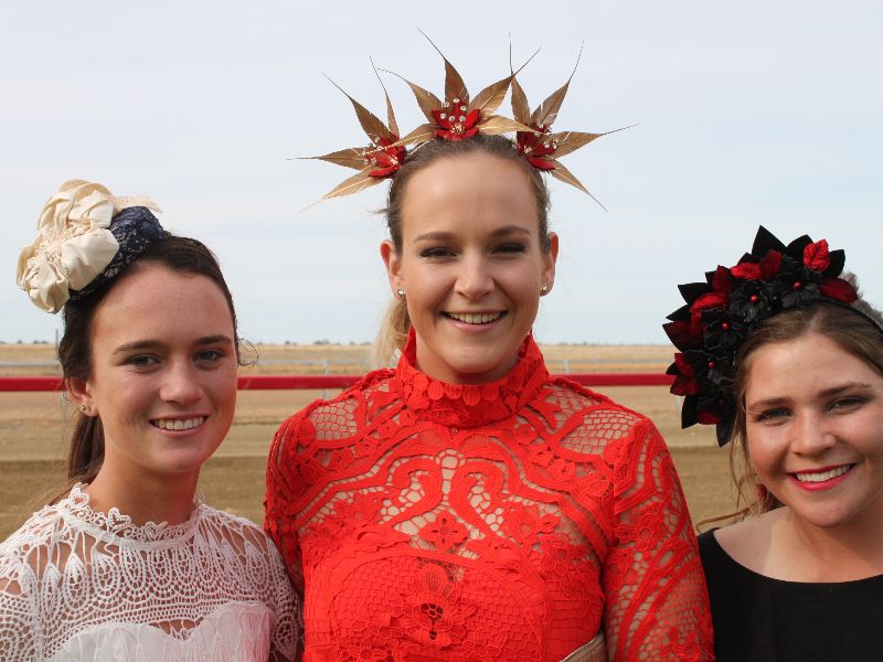 Fashions on the Field at Richmond Race Day 