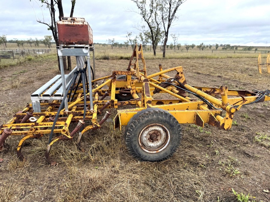 AMANZI CLEARING SALE.   