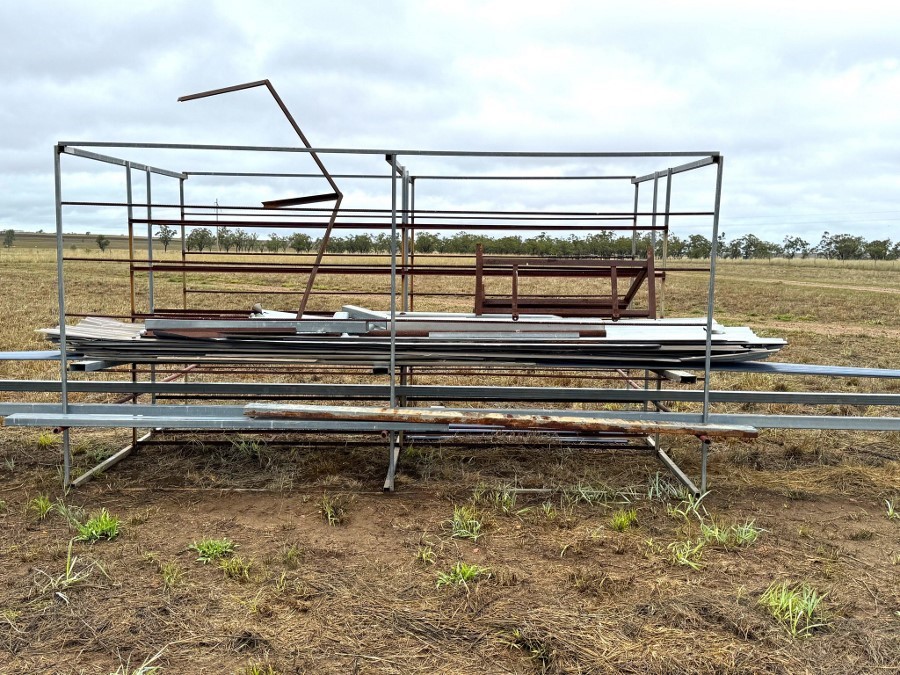 AMANZI CLEARING SALE.   