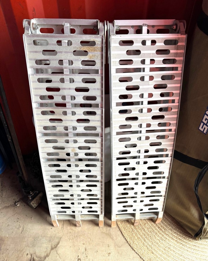 AMANZI CLEARING SALE.   