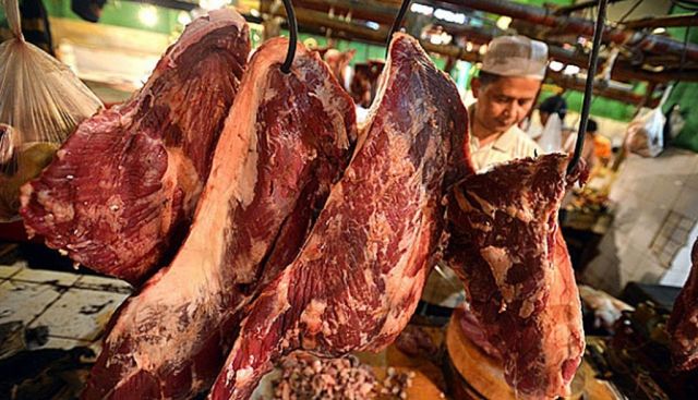 Govt prepares tons more frozen beef, cattle ahead of Idul Fitri festivities.